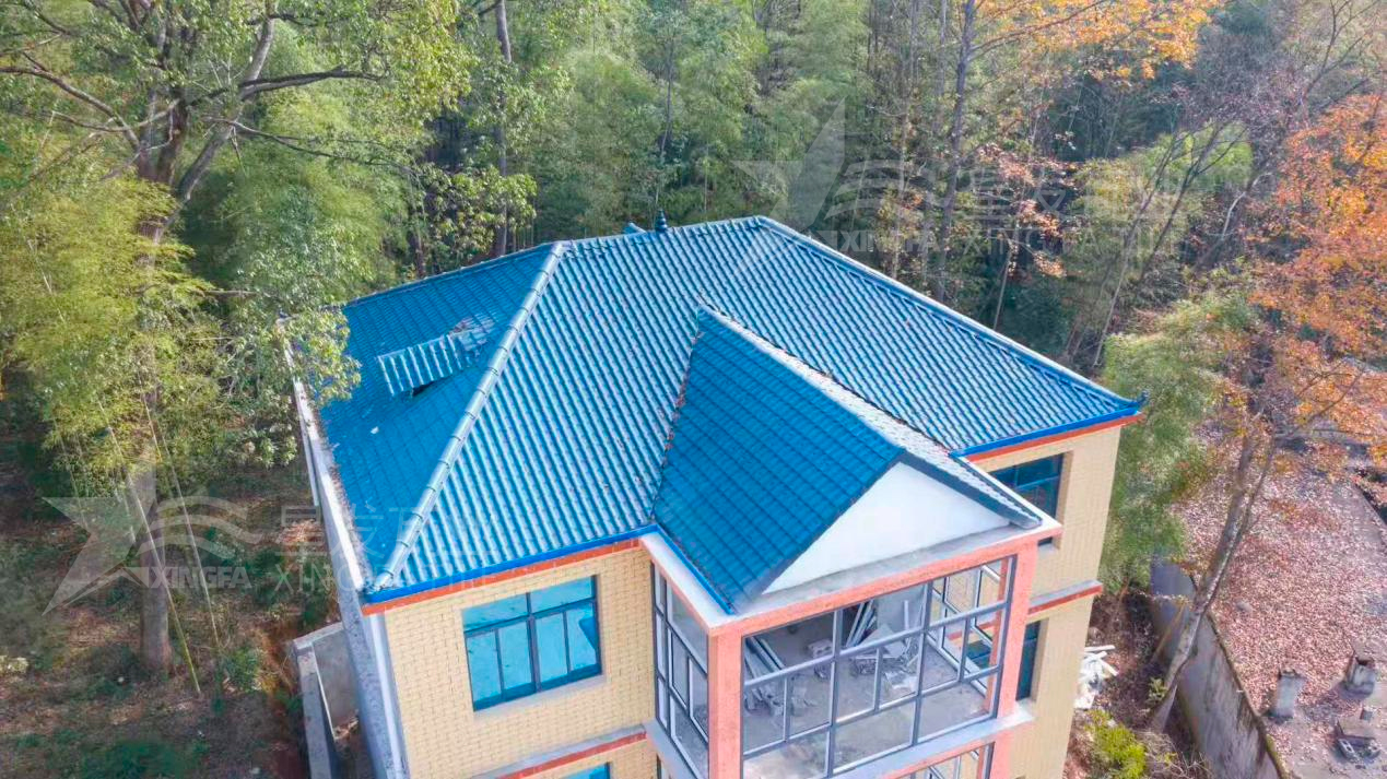 農村老舊房屋改造翻新，眾人都首選合成樹脂瓦的真實原因？