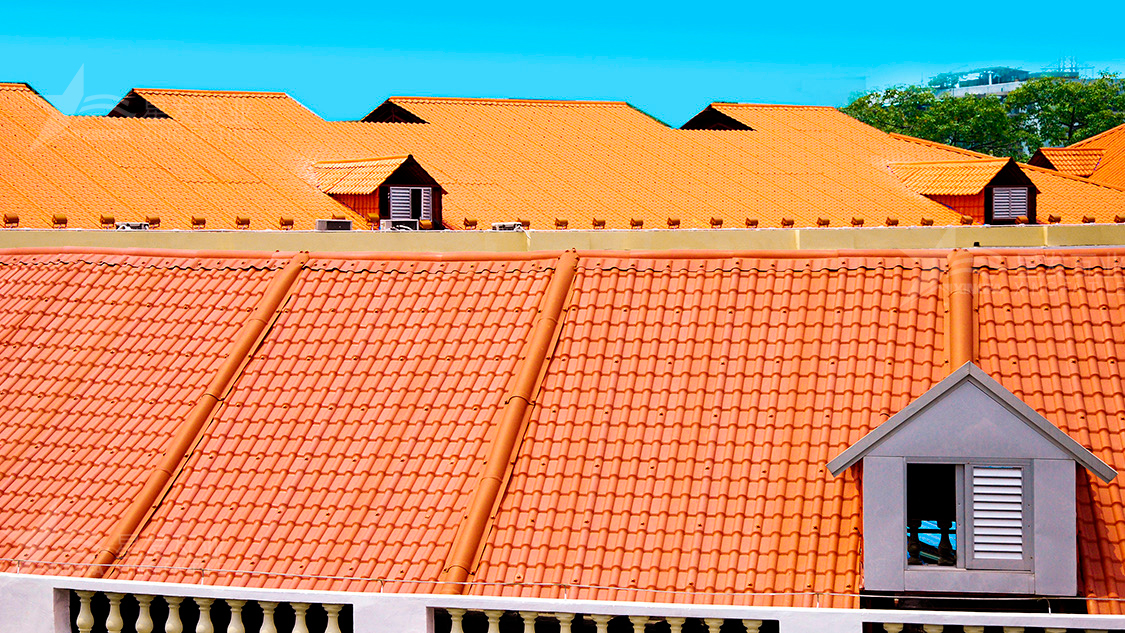 想購(gòu)買(mǎi)材質(zhì)好的屋面瓦，到底選合成樹(shù)脂瓦好還是鋁瓦好？