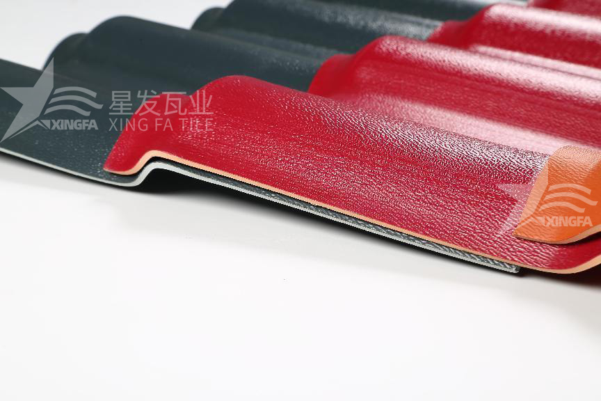 合成樹脂瓦的四層材質(zhì)揭秘：讓你徹底了解屋頂?shù)谋Ｗo體系！